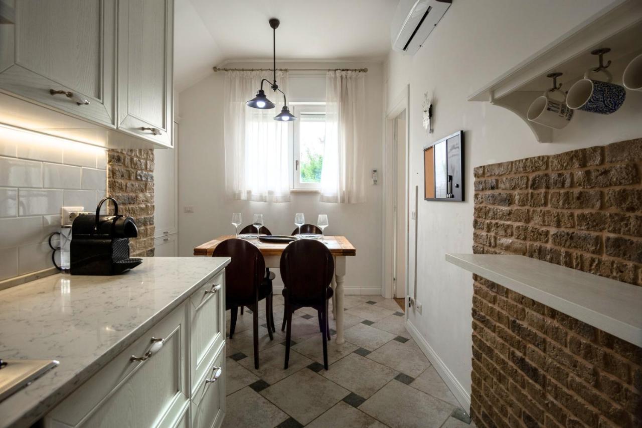 L'Oasi Della Pace - Confortevole E Vicino A Tutto Apartman Chiaravalle Marche Kültér fotó