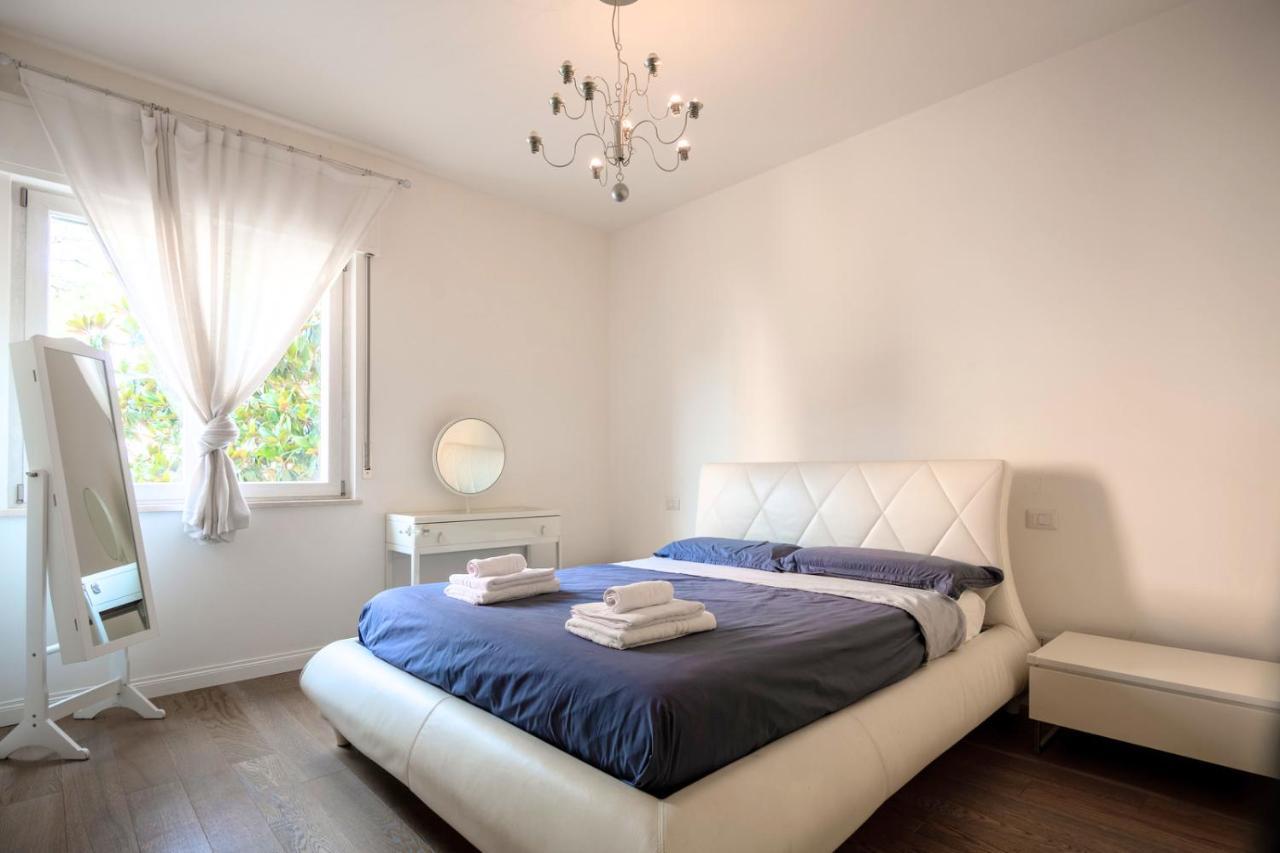 L'Oasi Della Pace - Confortevole E Vicino A Tutto Apartman Chiaravalle Marche Kültér fotó