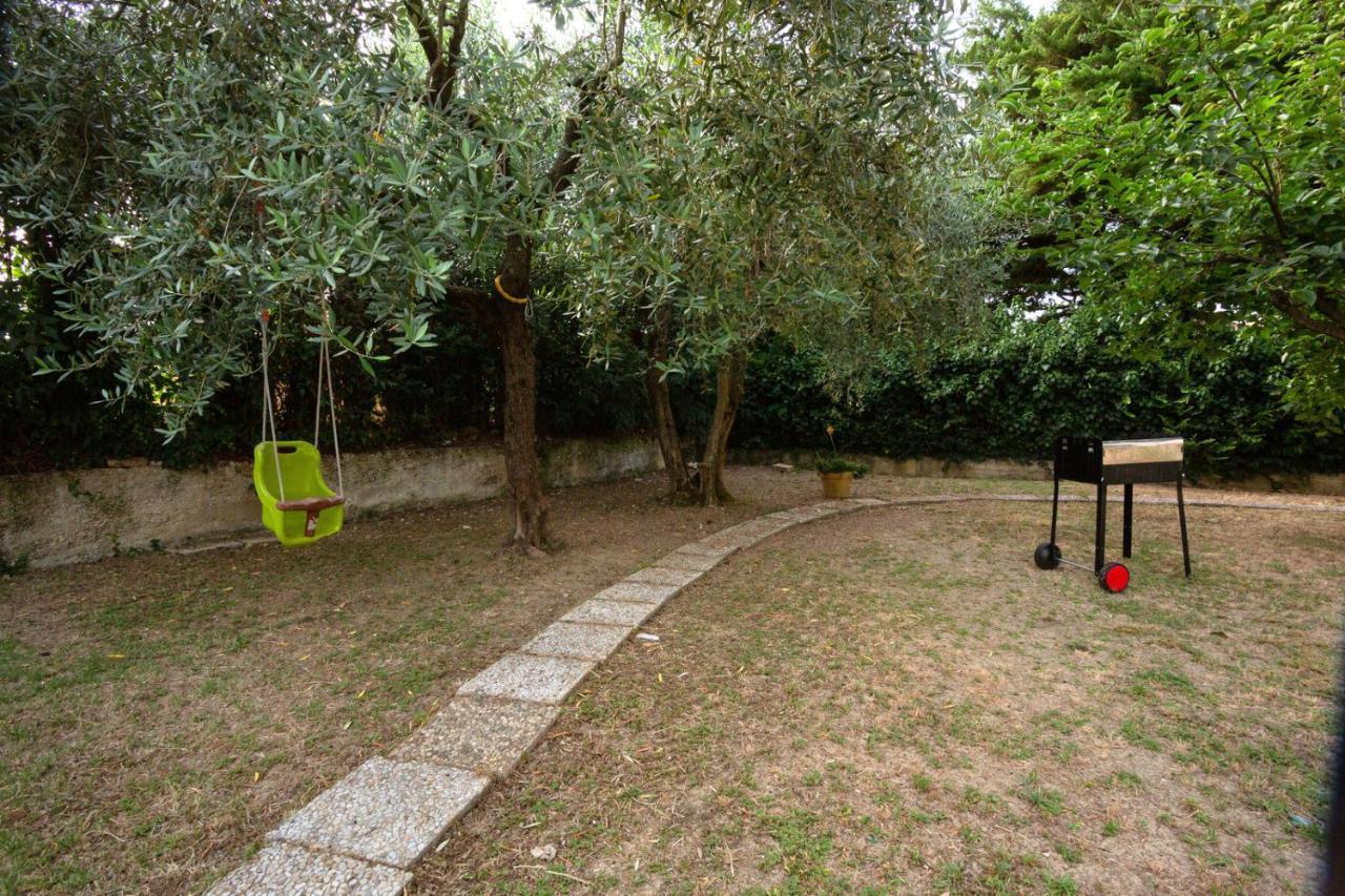 L'Oasi Della Pace - Confortevole E Vicino A Tutto Apartman Chiaravalle Marche Kültér fotó